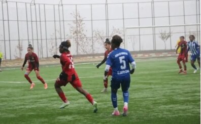 Erteleme ma��nda Hakkarig�c� ile Y�ksekovaspor puanlar� payla�t�