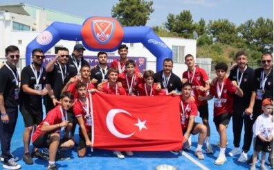 U16 Erkek Hokey Milli Takımı Avrupa şampiyonu!