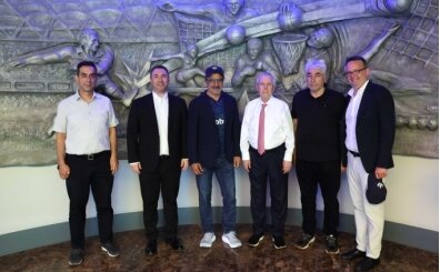 Aziz Y�ld�r�m, Hamdi Ulukaya'y� a��rlad�