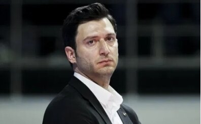 Ferhat Akba�, Asya'da y�l�n ba�antren�r� se�ildi