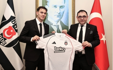 Mülteci teknesinden yeşil sahalara: Asllani