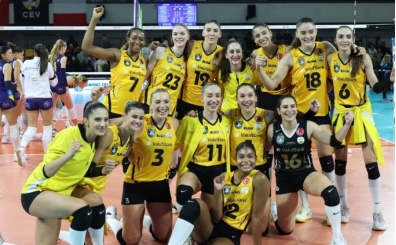 Vak�fBank Kad�n Voleybol Tak�m�, lig ve Avrupa'da doludizgin