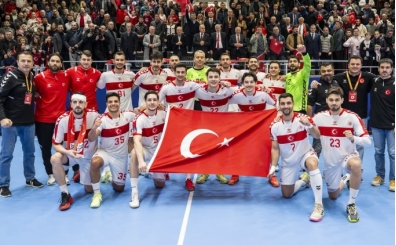 Milli hentbolcular, Romanya'yı geçerse rakip Norveç