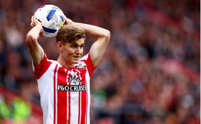 Elias Jelert, forma bulmaya başladı