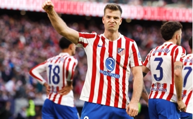 Alexander S�rloth'tan transfer ve Okan Buruk yan�t�!