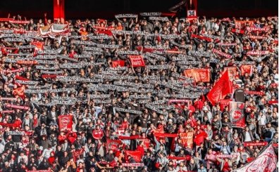 İran'da Tebriz Traktör takımı, 'ırkçı tezahürat' nedeniyle sahadan ayrıldı