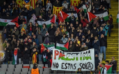 Barcelona-Maccabi ma��na Katalan halk�ndan erteleme talebi