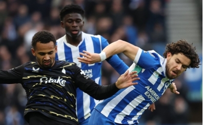 Brighton, son dakikalarda �� puan� elinden ka��rd�