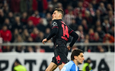 Patrik Schick peş peşe attı, Bayern Leverkusen avantajı kaptı