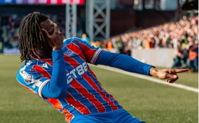 Crystal Palace evinde son dakikada kazandı