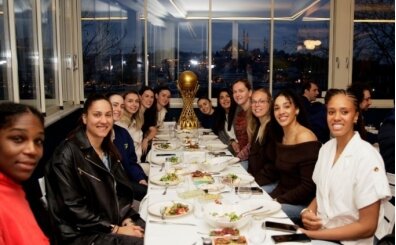 Şampiyon Fenerbahçe Opet, yemekte bir araya geldi