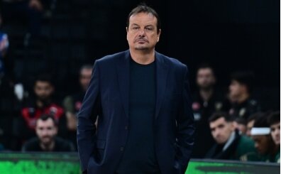 Olympiakos'u yenen Panathinaikos, seride durumu 1-1 yapt�