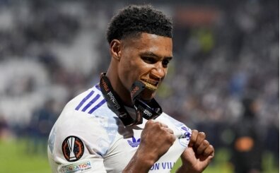 Ollie Watkins, Al Hilal ile anla�t�!
