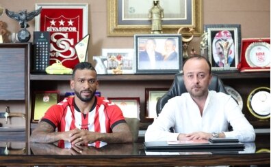 Transfer tahtas� a��lan Sivasspor, 4 futbolcuyu kadrosuna katt�