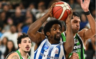 T�rk Telekom evinde Denizli Basket'e kar�� rahat kazand�