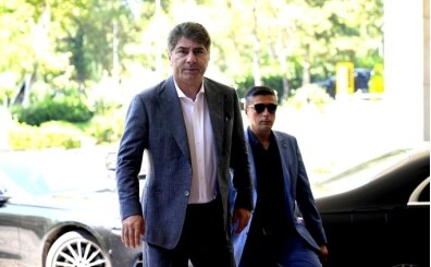 Hakan Safi'nin listesindeki bir isim daha ortaya ��kt�!