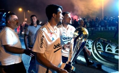 Necip Uysal'dan futbola veda!