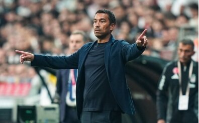 Liverpool'da Van Bronckhorst ile yollar ayrıldı