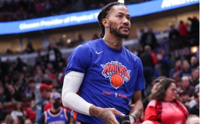 Chicago Bulls, Derrick Rose'un formas�n� emekliye ay�rd�