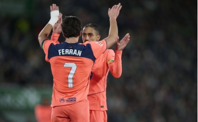 Barcelona, deplasmanda �� puan� �� golle ald�!