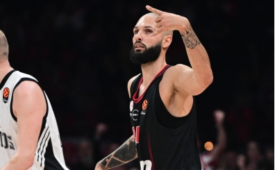 Olympiakos, sahas�nda K�z�ly�ld�z'a kar�� hata yapmad�