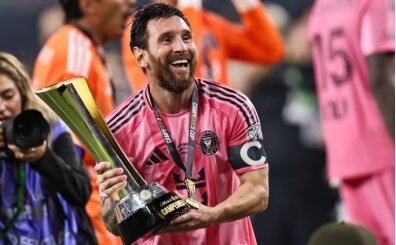 Lionel Messi'den bir rekor daha: 48 kupaya ula�t�