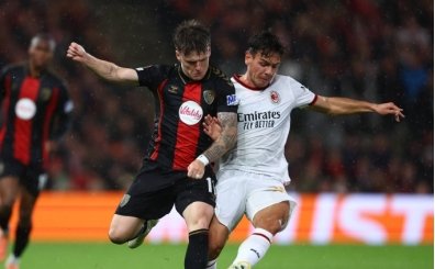 �ki penalt�, 3 gol, k�rm�z� kart ve Milan kay�p!