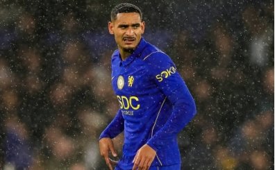 Chelsea'ye Lacroix'dan k�t� haber!