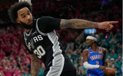 Julian Champagnie, 3 y�ll�k 45 milyon dolarl�k s�zle�meyle Spurs'te kald�