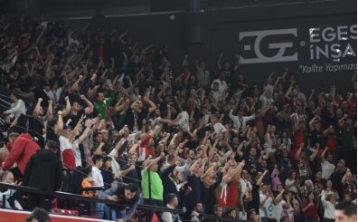 Kar��yaka'n�n potada ilk iki ma�� seyircisiz