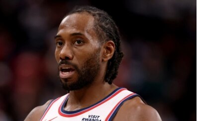 Raptors, Kawhi Leonard'la iki y�ll�k 115 milyon dolarl�k uzatma konusunda anla�t�
