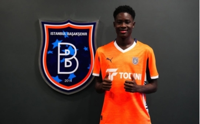 Ba�ak�ehir, Njie ile s�zle�me yeniledi