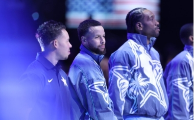 Stephen Curry 2027'de ��l�k yar��mas�na geri d�n�yor