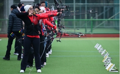 Antalya, turnuva ve kamplara yapt��� ev sahipli�iyle d�nya ok�ulu�unun merkezi oldu