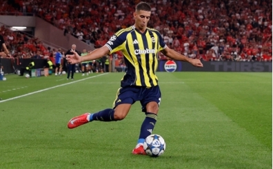 Mert M�ld�r, Fenerbah�e formas�yla '100. ma��na' ��kacak