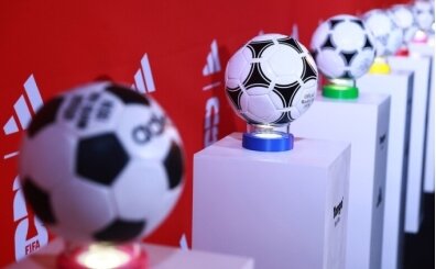 Pele sahneye ��kt�, Brezilya tarih yazd�