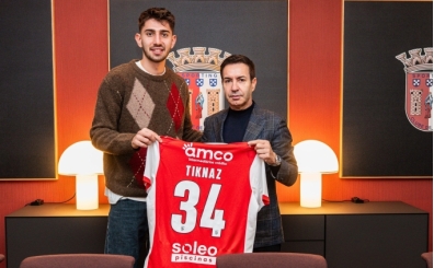 Be�ikta�, ayr�l��� KAP'a bildirdi: Demir Ege