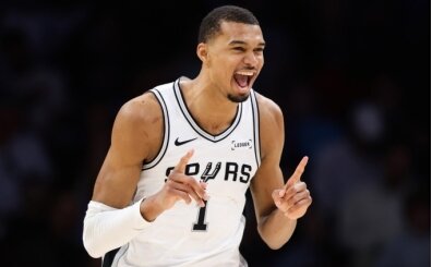 Victor Wembanyama, oy birli�iyle Y�l�n Savunmac�s� se�ilen ilk oyuncu oldu