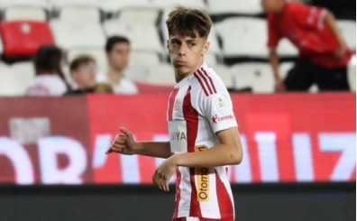 Fenerbahçe'den geleceğe yatırım: Ali Demirbilek