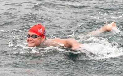 Otizmli ultra maraton yüzücüsü Tuna Tunca, Catalina Kanalı'nı geçti