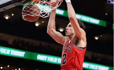 Bulls, Zach Collins'i takımda tuttu
