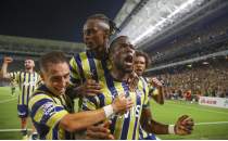 Fenerbahçe 4 golle kazandı, liderliğe yükseldi